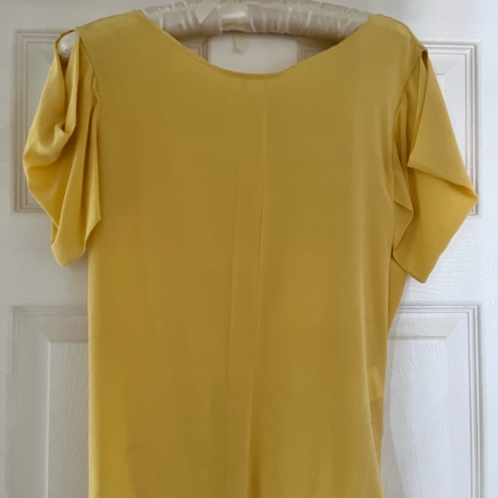 Sandro size 1 yellow silk top gorgeous open back